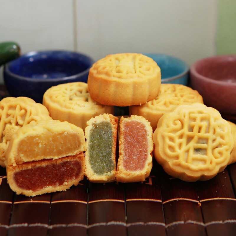 水果味月饼凤梨哈密瓜草莓水蜜桃广式五仁月饼糕点零食中秋礼盒