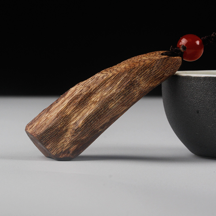 海南沉香老料随型吊坠水格虫漏沉香挂件挂坠沉香木随形车挂手把件