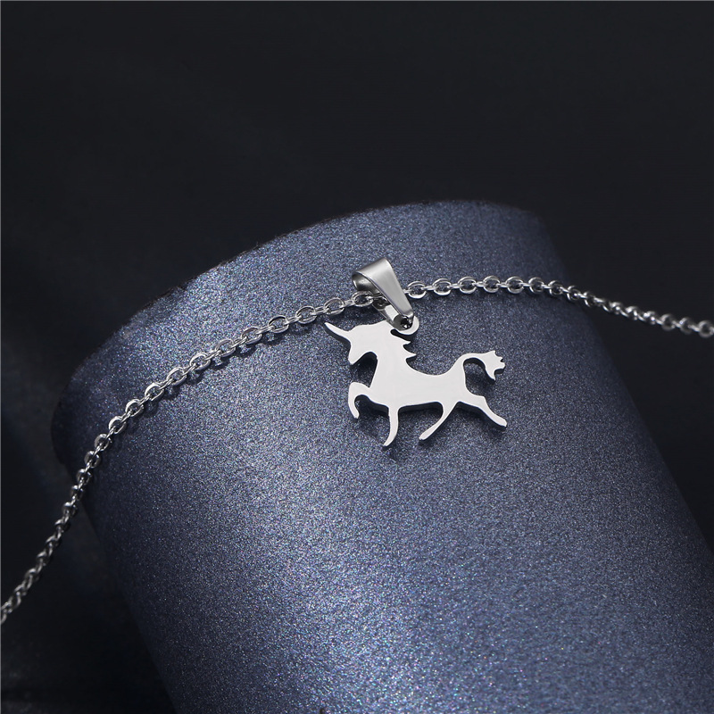 New Auspicious Tianma Necklace Fashion Stainless Steel Pendant Clavicle Chain Women's Simple Temperament Unicorn Necklace Ornament