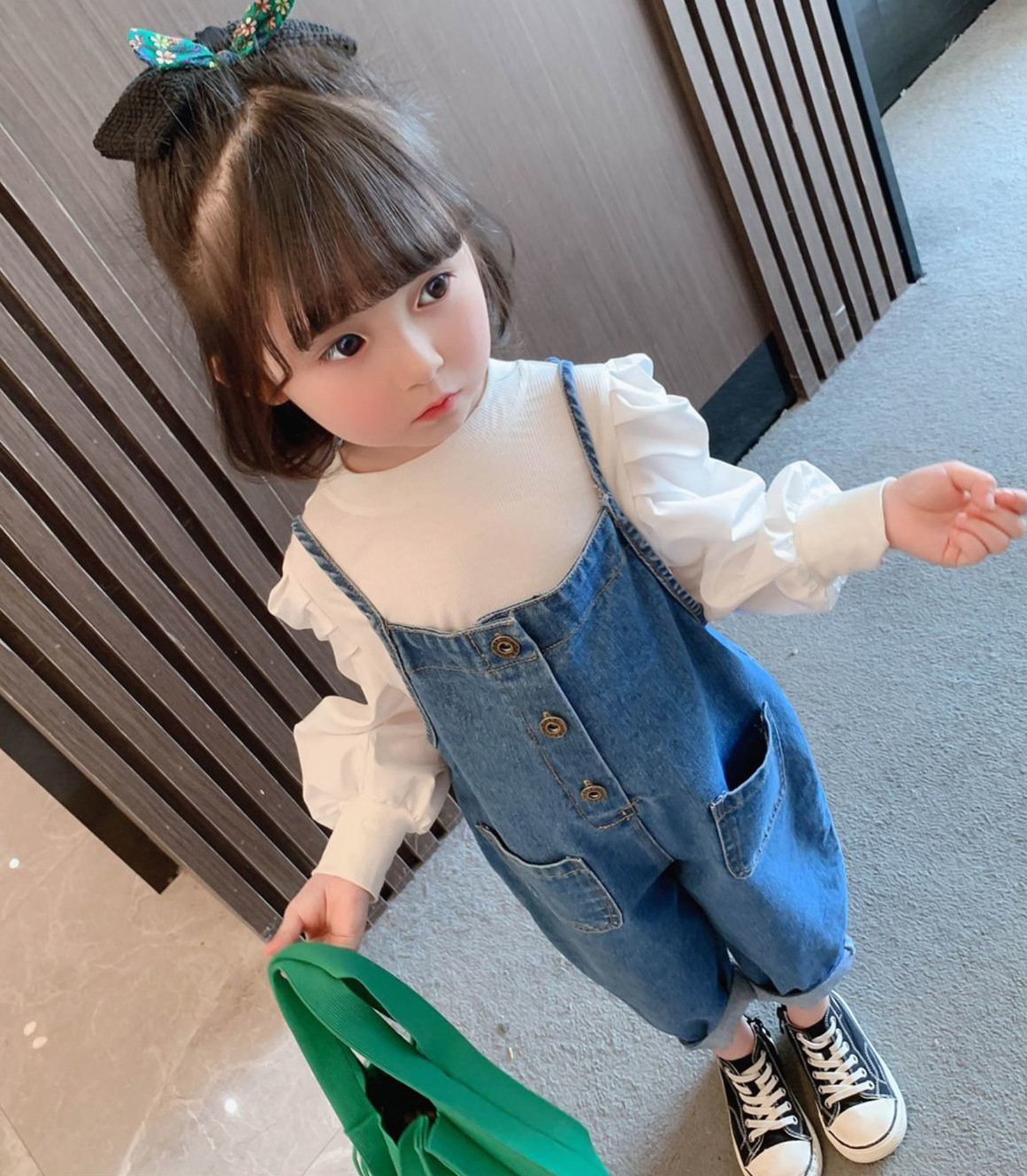 女童春装套装2021新款网红儿童装女宝宝洋气时髦小童背带裤两件套