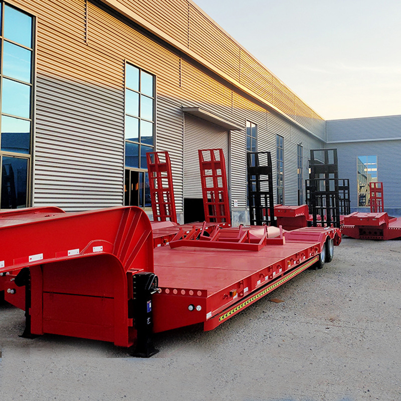 平板半挂车 13米低平板半挂车 四线八轴重型低平板半挂车行情价格