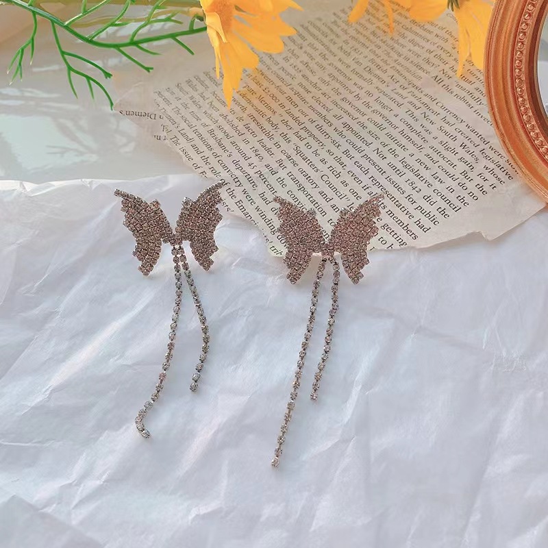 2022 New Butterfly Claw Chain Tassel Earrings Sterling Silver Needle Fashion Graceful Personality High-Grade Earrings