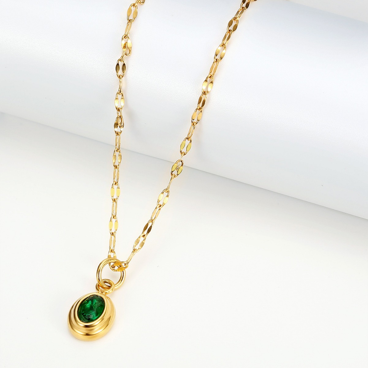 跨境时尚经典椭圆祖母绿锆石吊坠女士锁骨链轻奢小众气质项链
