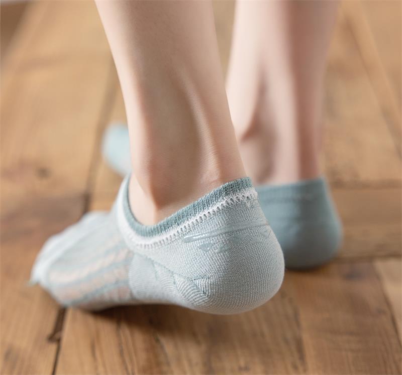 Women's Socks Summer Mesh Stockings Hollow Invisible Japanese Socks Low-Cut Breathable Thin Silicone Anti-off Crystal Socks