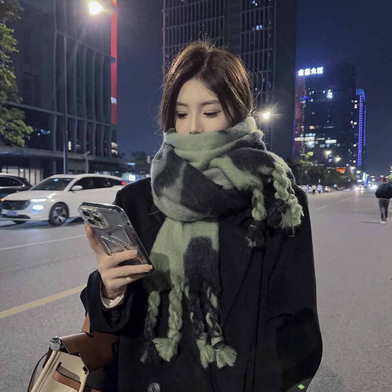 Women's Puffy-Autumn and Winter Wild Thick Scarf with Contrast Color Talma Warm Scarf