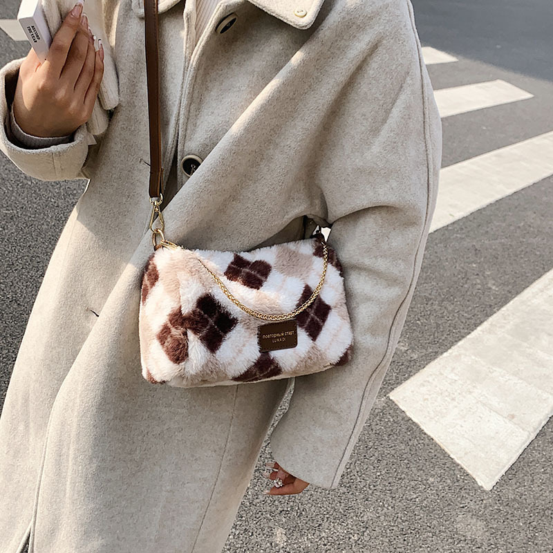 Stitching Chain Shoulder Korean Women Bag 2022 New Winter Tide Minority All-Match Stitching Furry Crossbody Pillow Bag