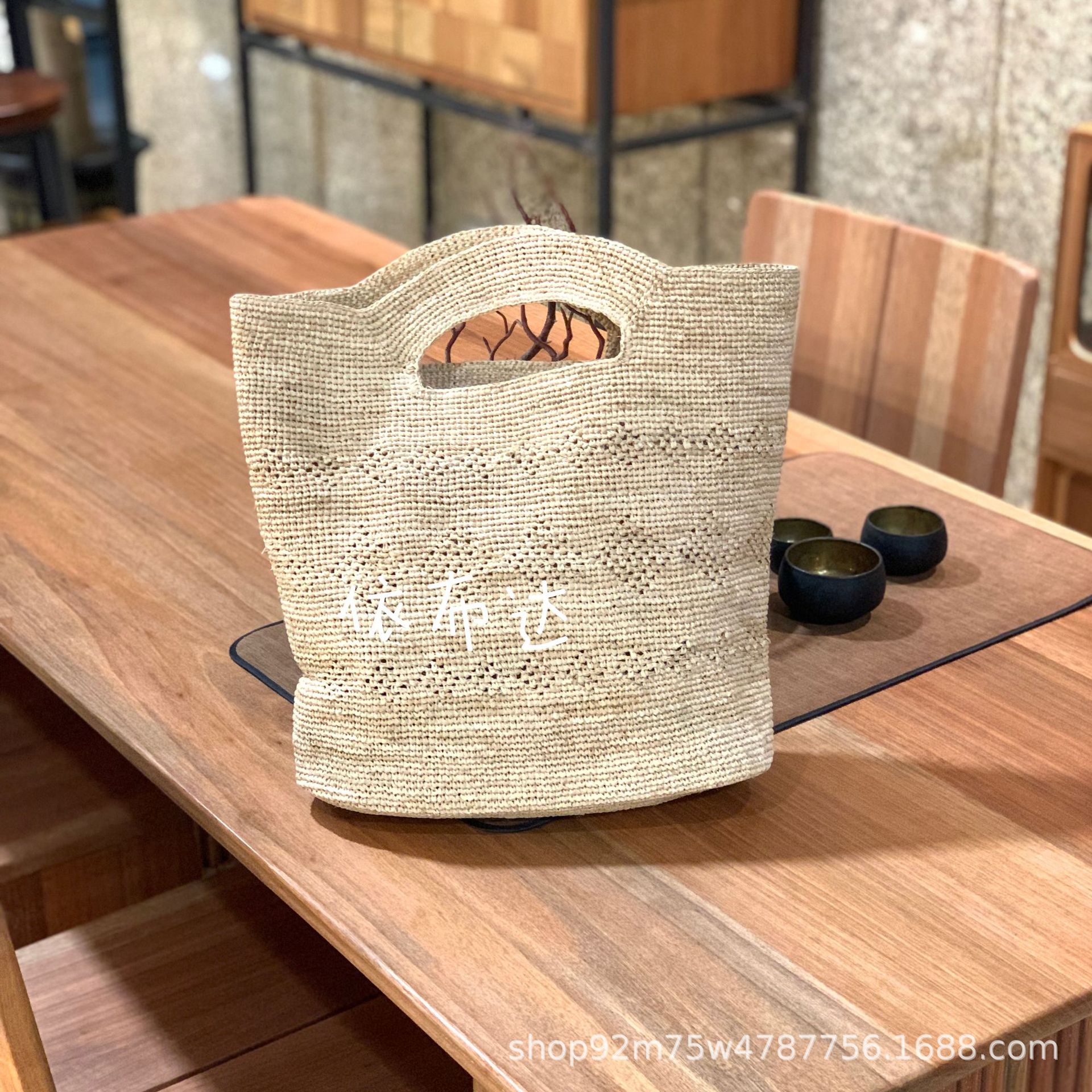 高品质拉菲草手提包法式优雅编织包女跨境百搭镂空手工钩织草编包