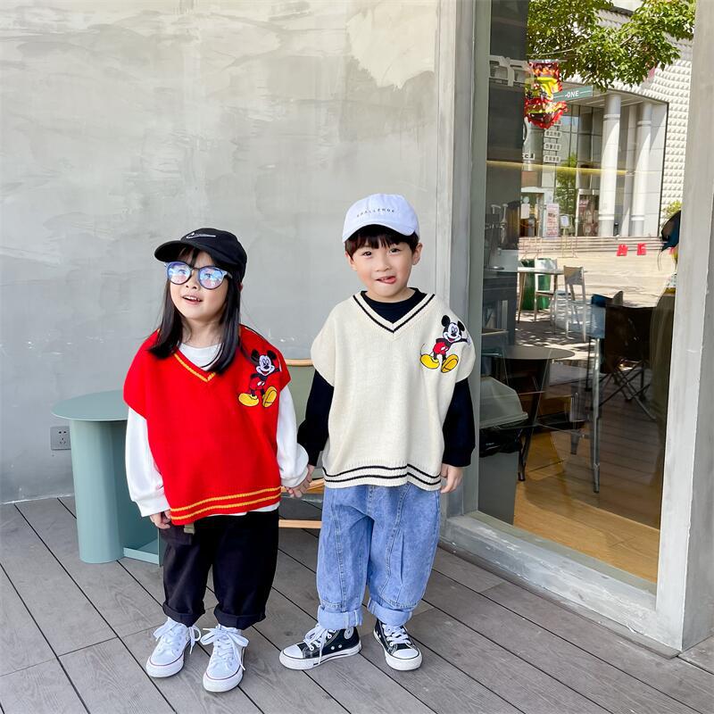 2021秋冬季新品男女童卡通马甲儿童洋气鸡心领刺绣背心兄妹装韩版