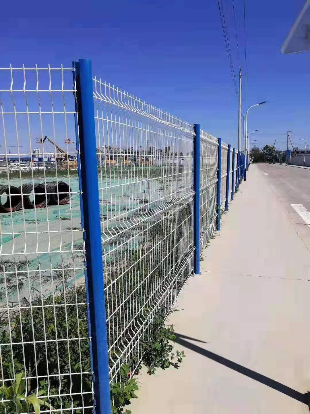 铁丝网 桃型防护网隔离网防护网防护别墅围栏厂家直销现货现发