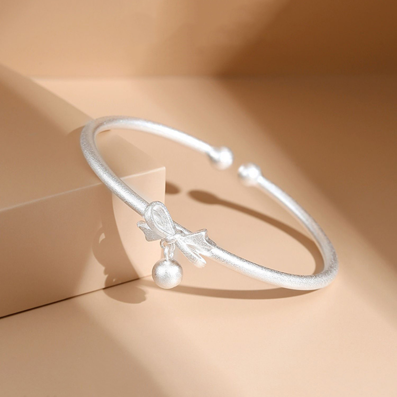 古法传承在逃公主手镯女 蝴蝶结手镯开口实心轻奢小众手环手饰品