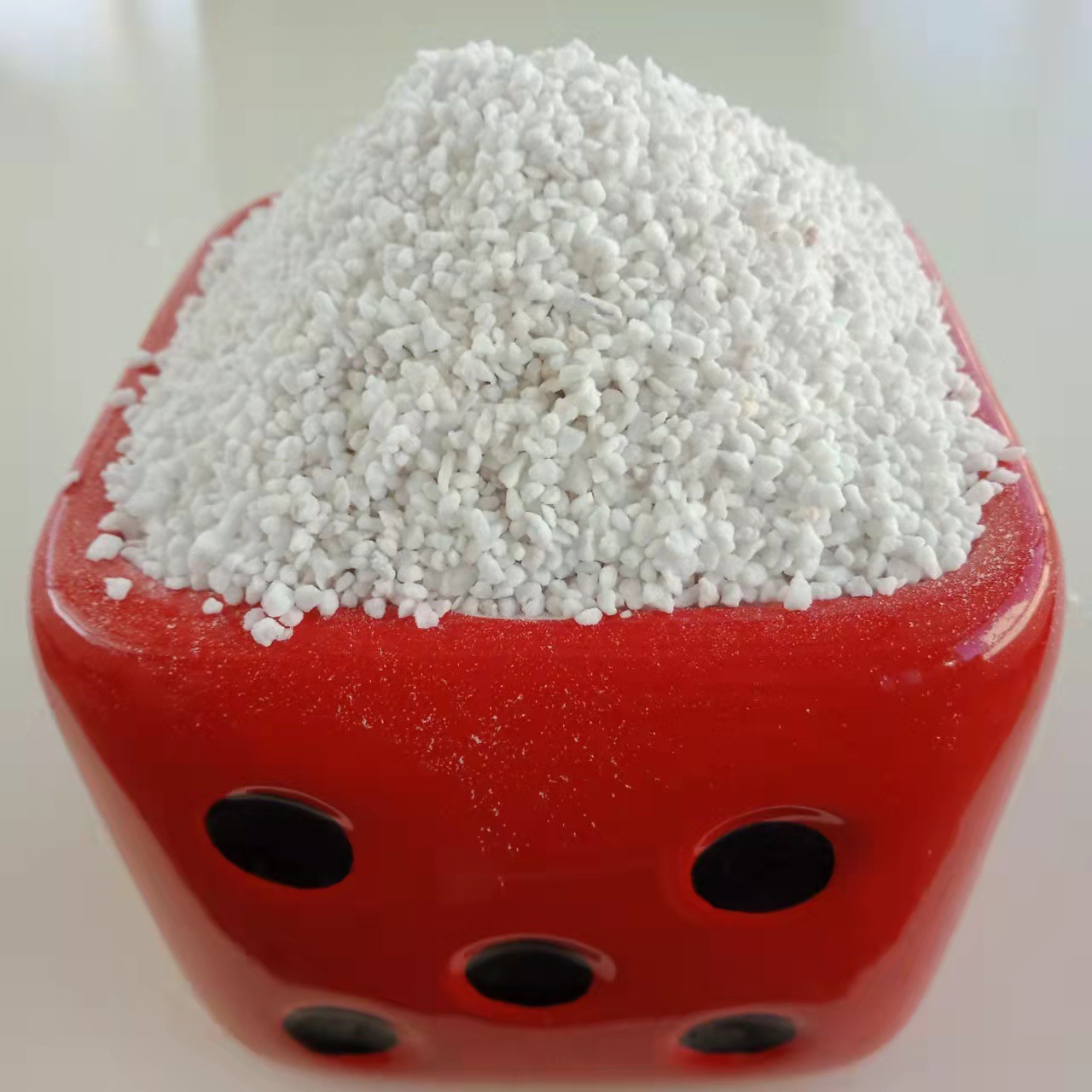 长期供应健康建筑保温材料珍珠岩颗粒c 耐老化 信阳富鑫