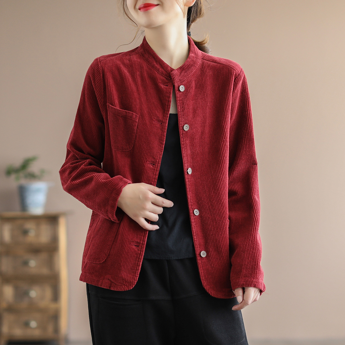 古咖服饰秋季新款灯芯绒立领休闲外套女大码宽松文艺条绒长袖上衣