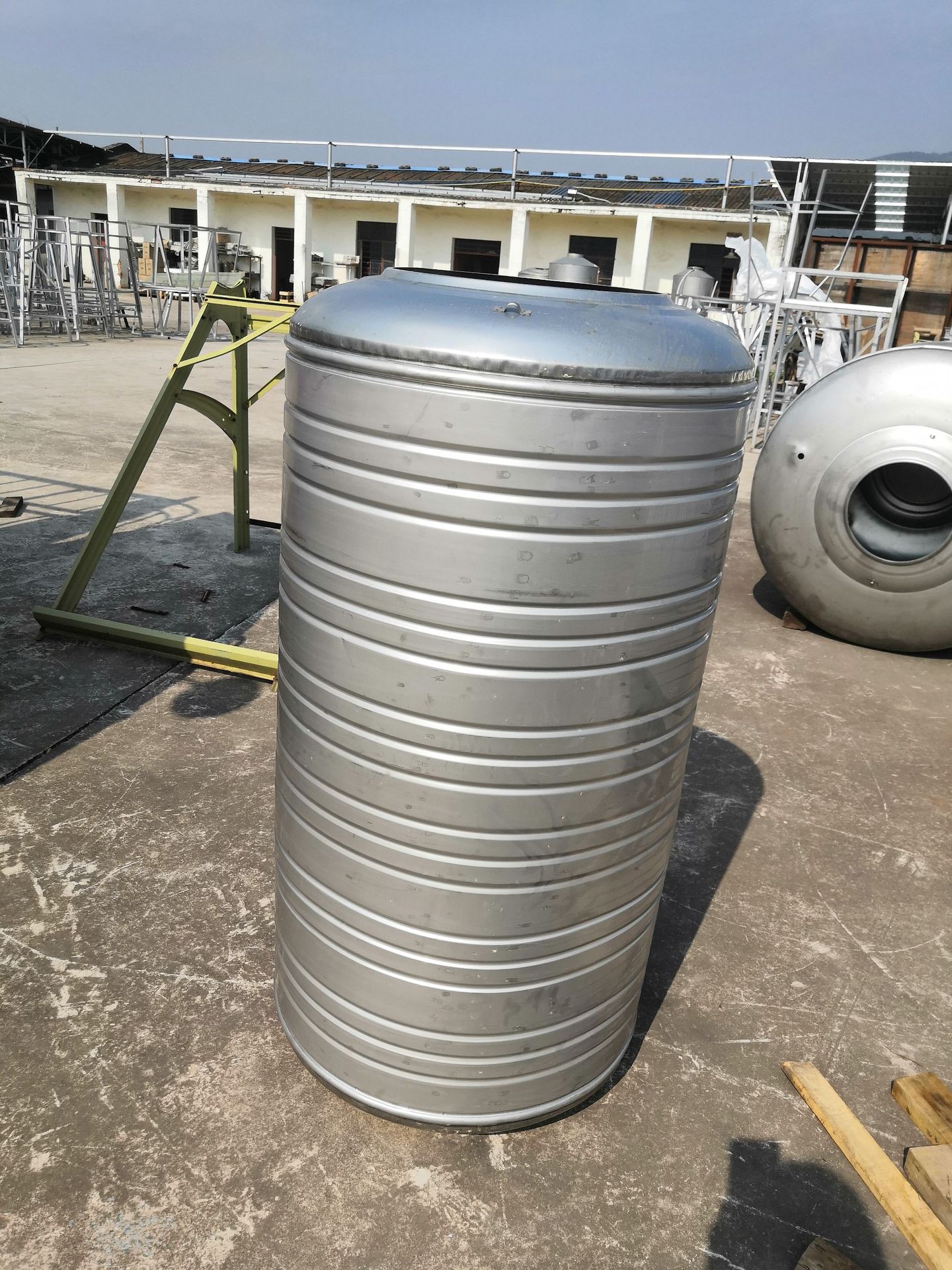 保暖家用储水塔太阳能保温水箱304不锈钢圆形家用立式大容量-阿里巴巴