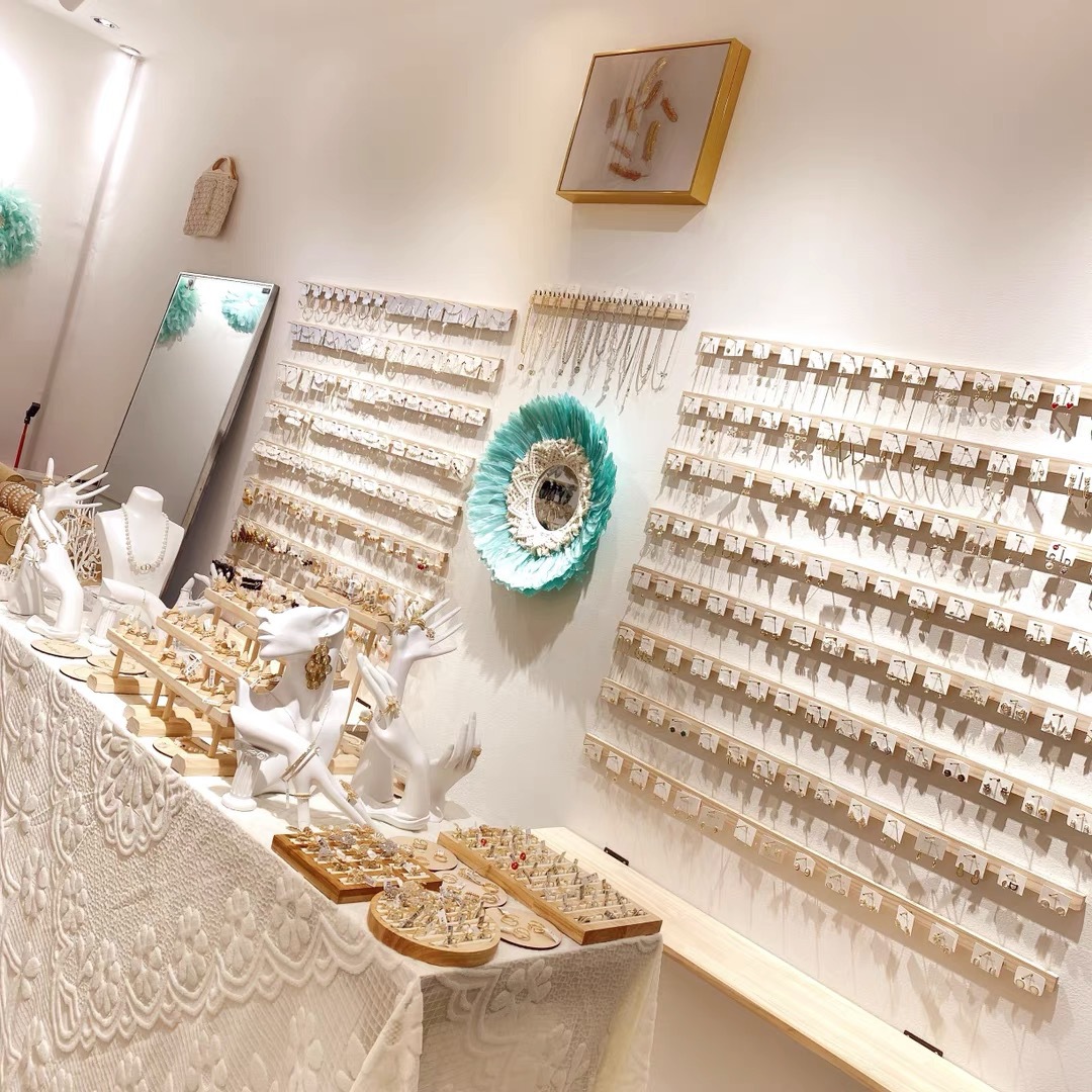 韩国饰品耳钉耳环耳饰架子挂墙式创意发夹实木饰品展示架陈列架