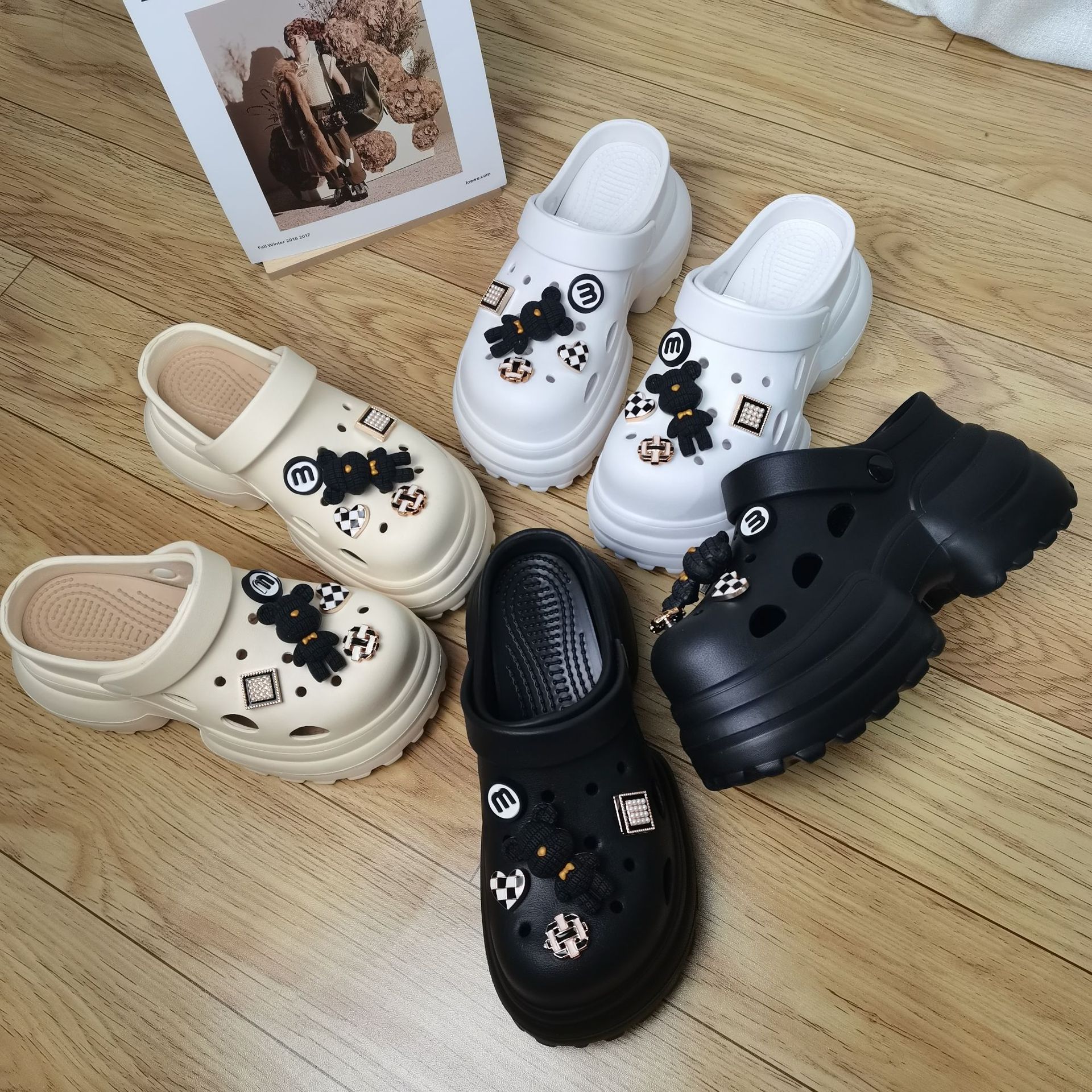 批发代发2024新款女生厚底洞洞鞋11cm可爱暴力小熊eva防滑时尚