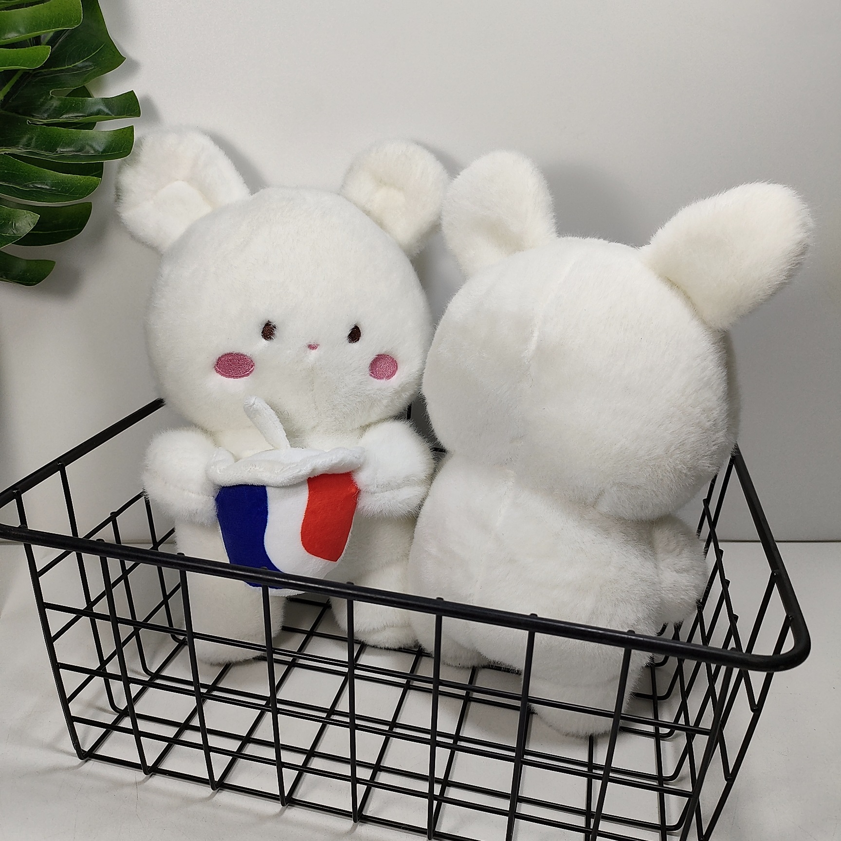 可乐杯貂绒兔公仔呆萌可爱奶茶兔子毛绒玩具少女心娃娃抓机玩偶