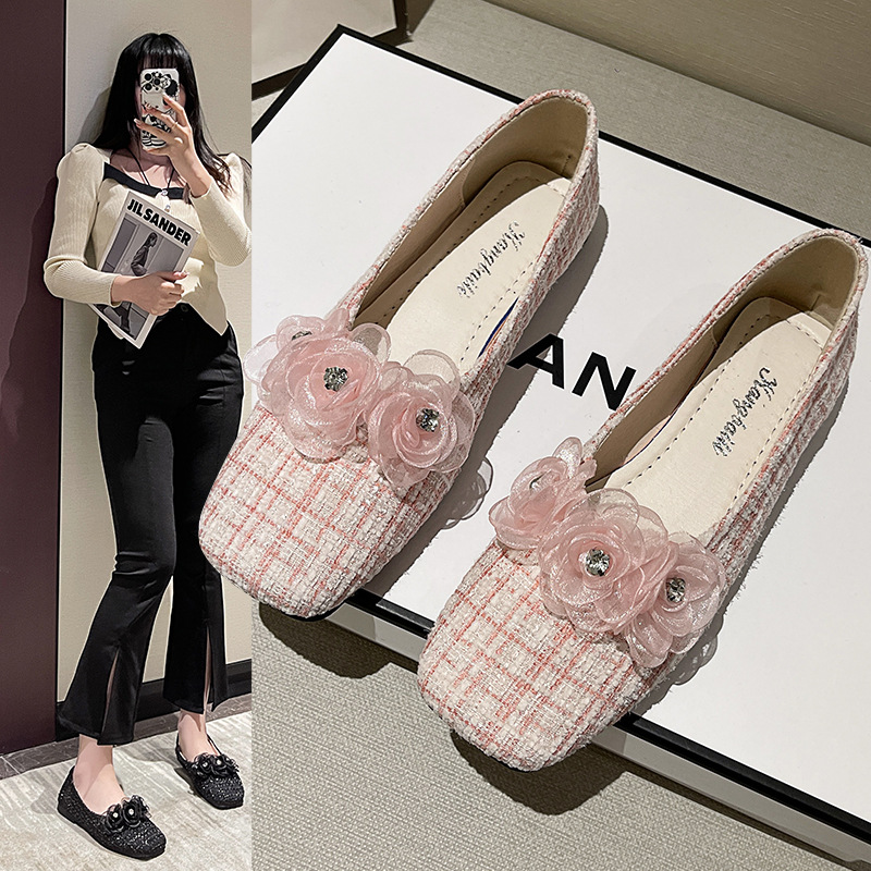 亮闪闪玛丽珍2024春季新款小香风花朵甜美平底鞋软底豆豆鞋淑女鞋