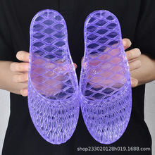 厂家批发款式透明水晶拖鞋妈妈拖女塑料平跟家居软底防滑夏浴室鞋