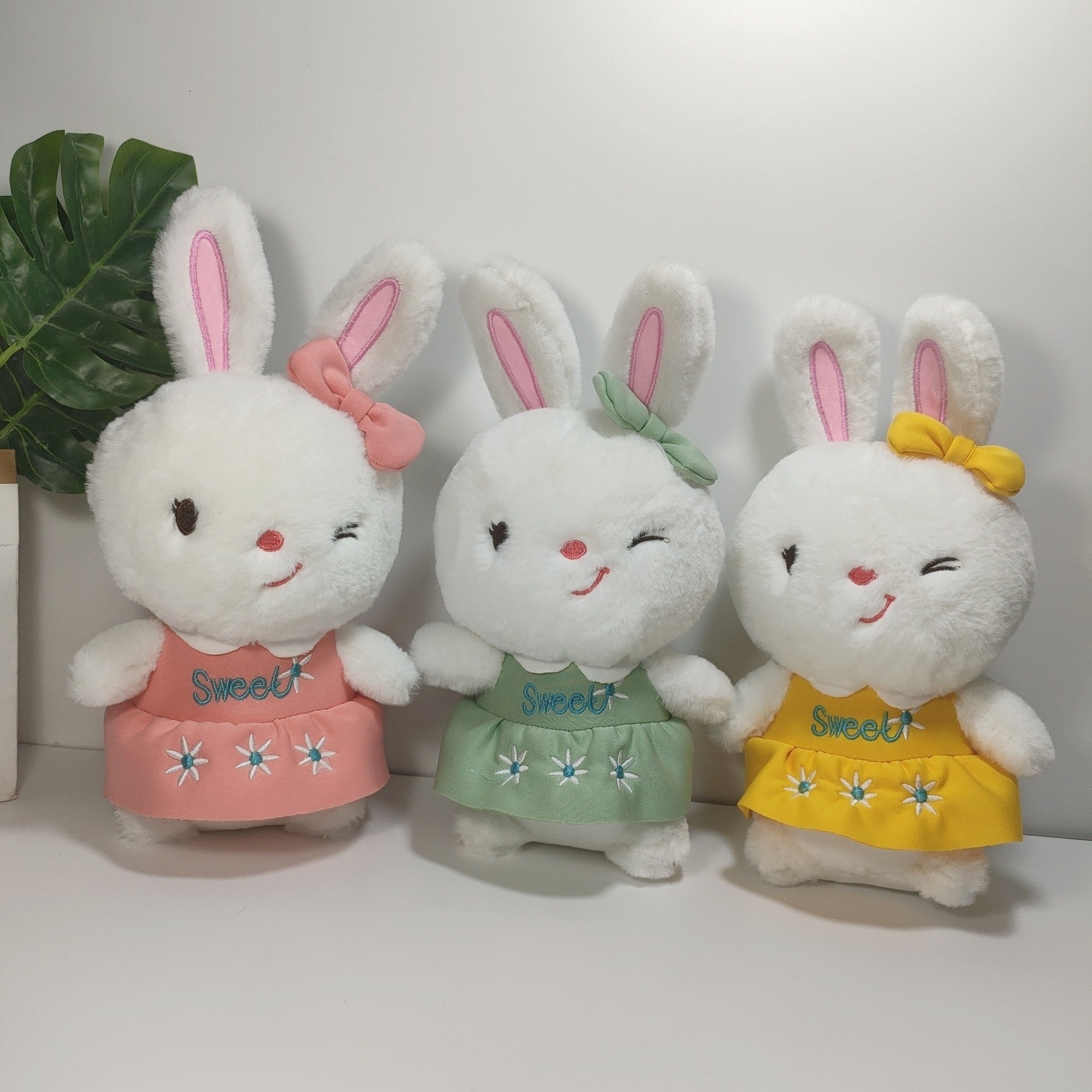 新款可爱穿衣服花裙小兔子毛绒玩具公主兔布娃娃公仔女孩玩偶