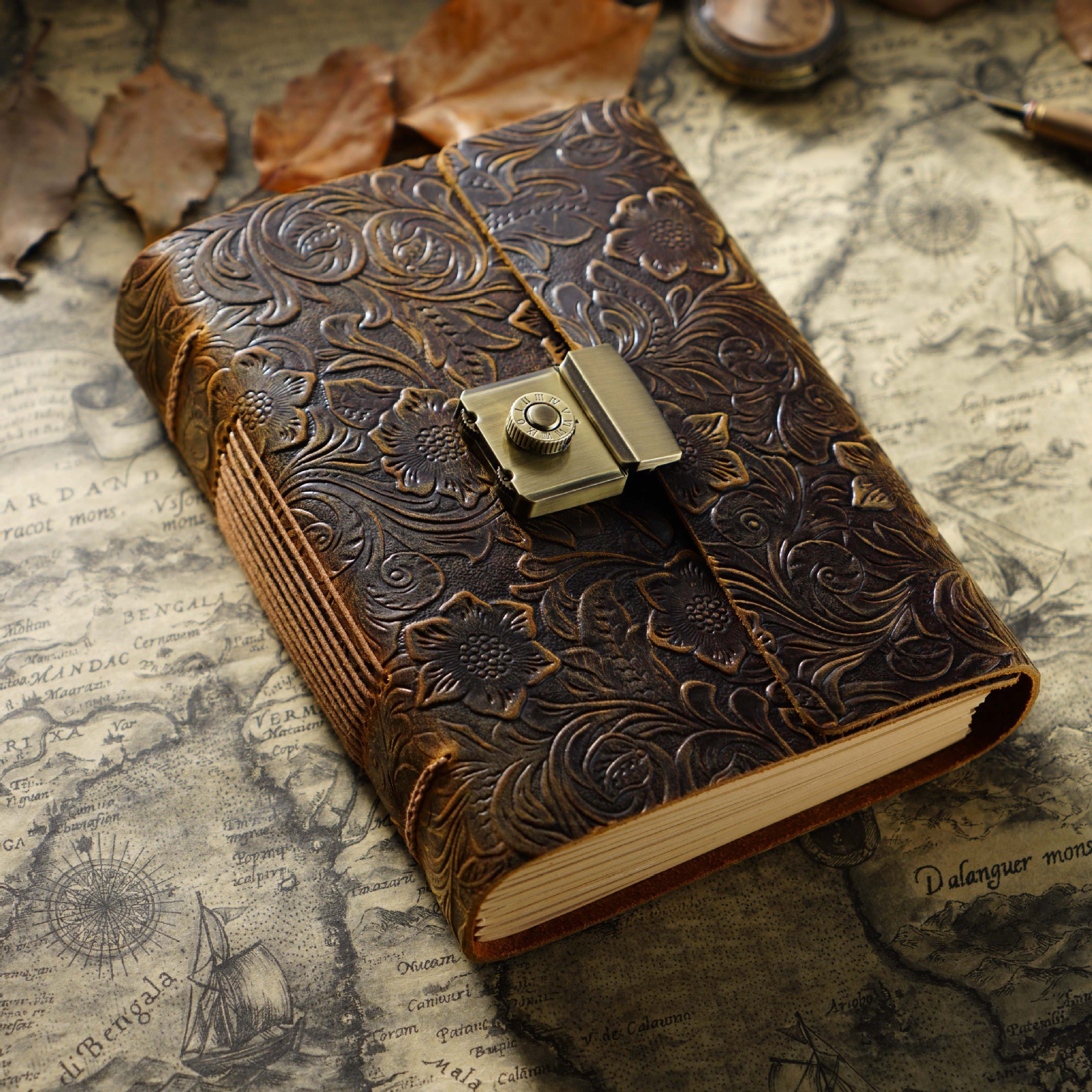 相似a5密码本活页笔记本商务记录本加厚复古记事本带锁日记本子手账