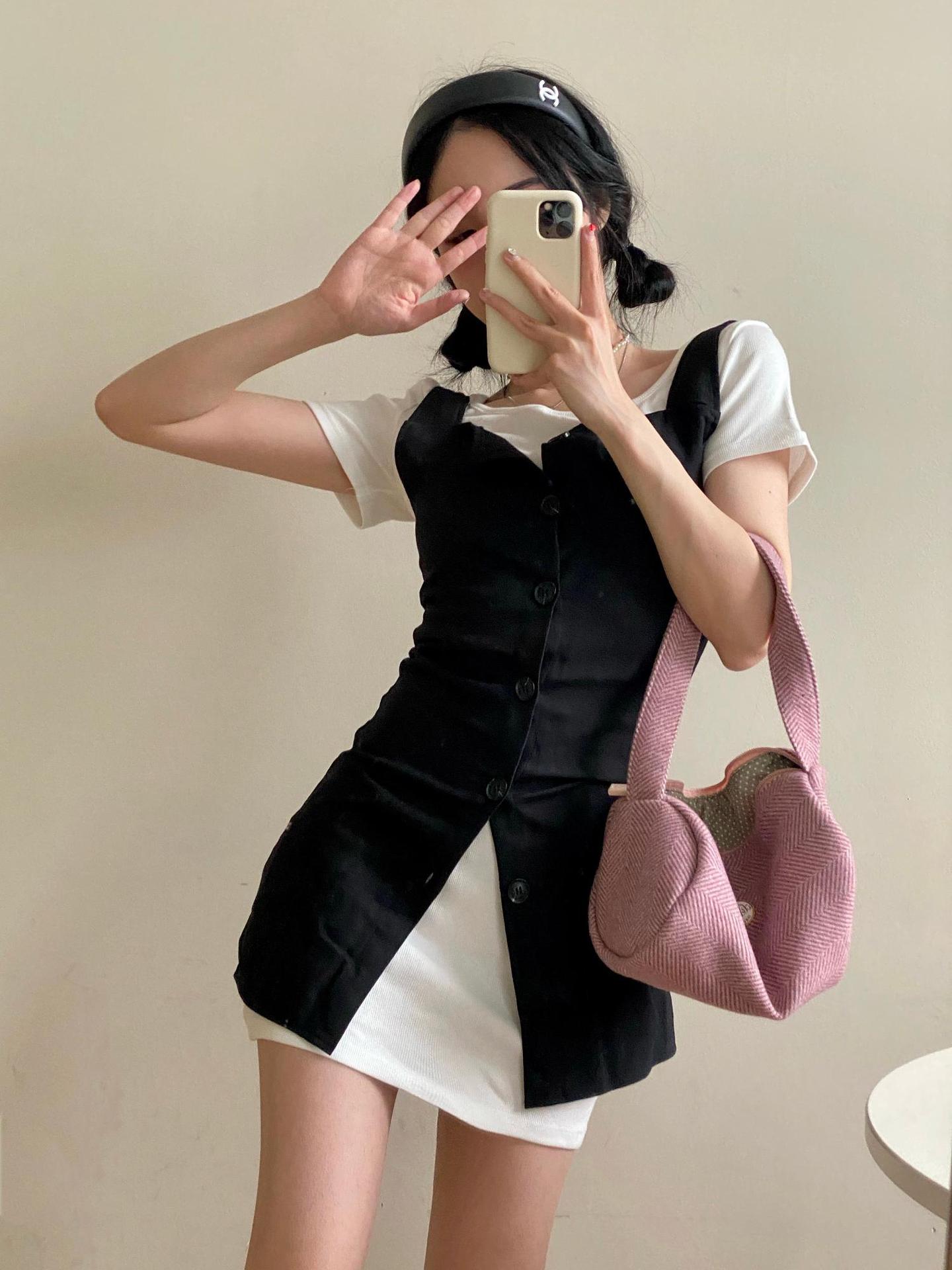 春装套装女2022年新款韩系ins简约时尚两件套性感辣妹短袖连衣裙