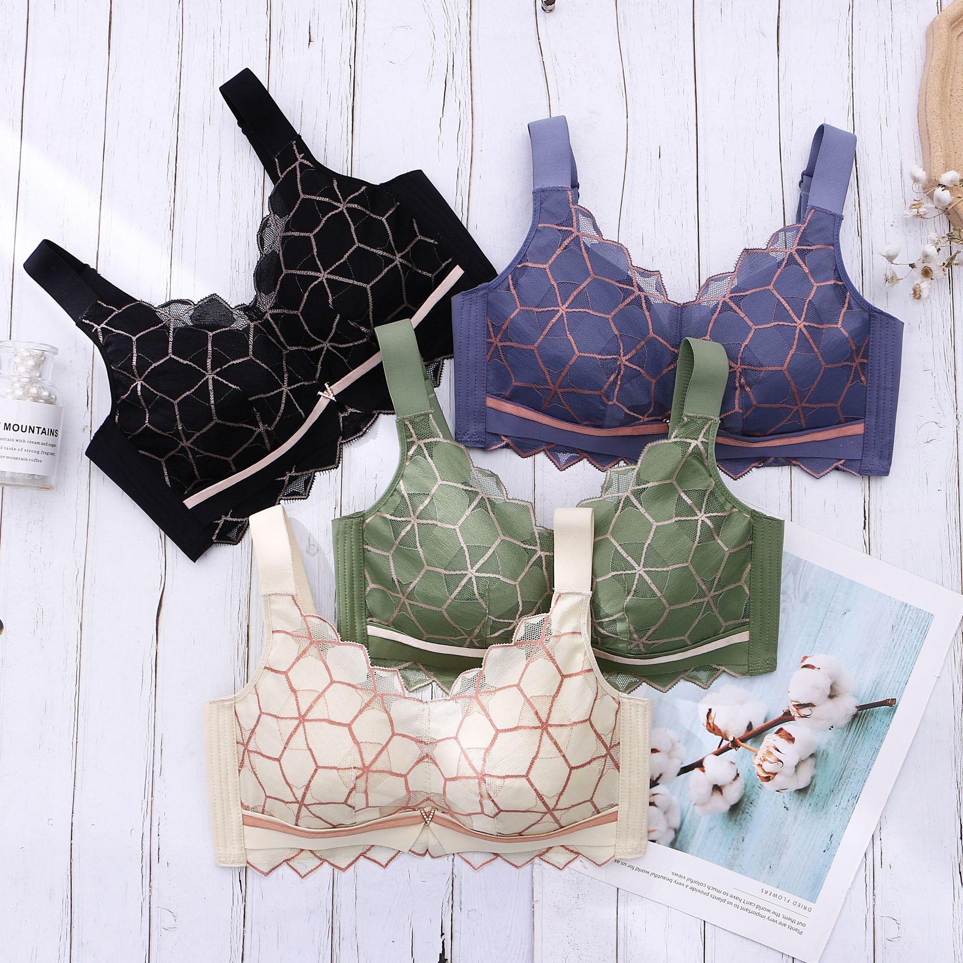 一片式全罩杯青年女性大码性感蕾丝内衣女薄款无钢圈聚拢大胸显小