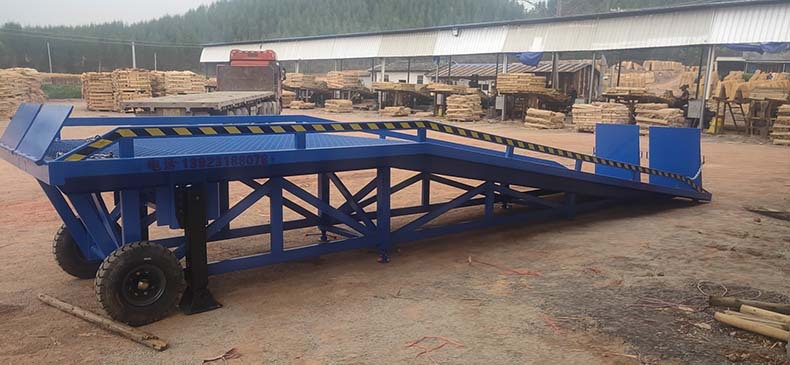 叉车装卸货平台 仓储物流园上卸货集装箱车桥 水泥货台升降调节板