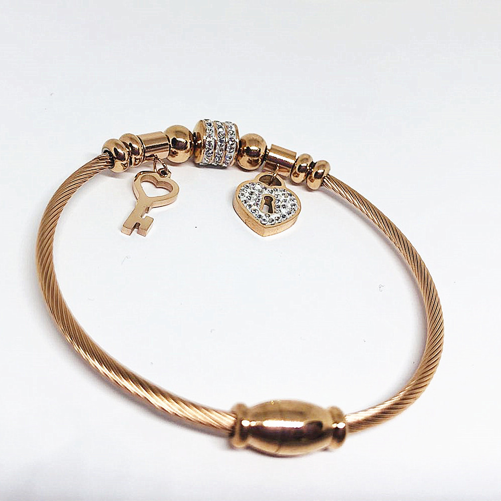 情人节礼物钛钢钥匙锁手环同心锁手镯爱心镶钻吸铁石手镯可定制