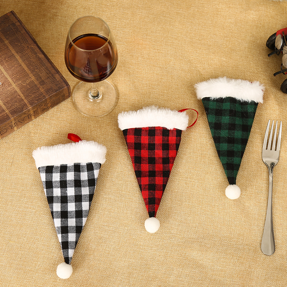 Cross-Border New Arrival Christmas Decoration Plaid Knife and Fork Cover Plush Edge Tableware Set Home Dining Table Atmosphere Layout Supplies
