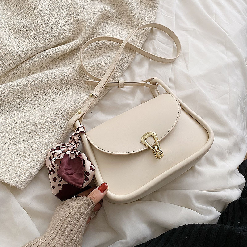 Retro Minority Ins One Shoulder Bag Women's Autumn and Winter 2021 New Fashion Color Contrast Messenger Bag Sense Small Square Bag