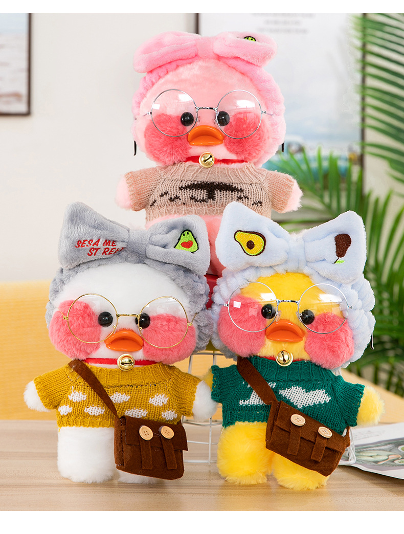 玻尿酸鸭子毛绒玩具公仔跨境网红鸭毛衣玩偶儿童礼物牛油果布娃娃