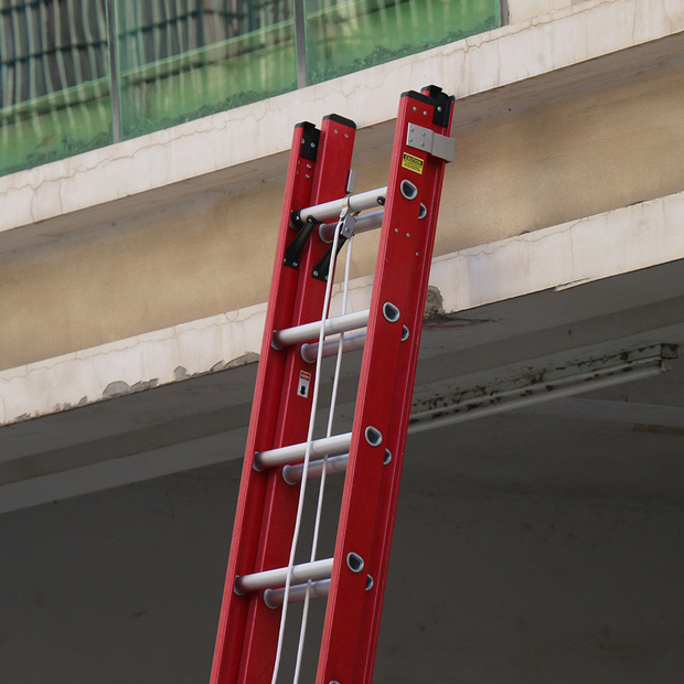 玻璃钢绝缘伸缩梯子直梯升降云梯拉梯电工消防工程梯子两节延伸梯