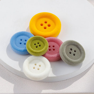 厂家直销植绒纽扣四眼圆边丝绒扣毛衣开衫外套针织彩色扣子大衣风