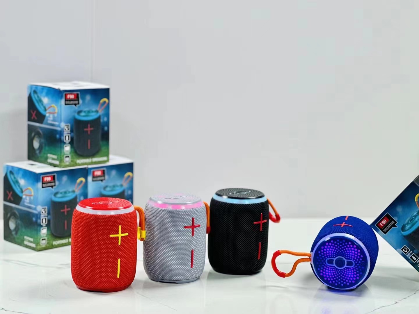 Cross-Border New Arrival F90 Wireless Bluetooth Speaker Outdoor Portable Subwoofer Rgb Color Light Cloth Net Audio