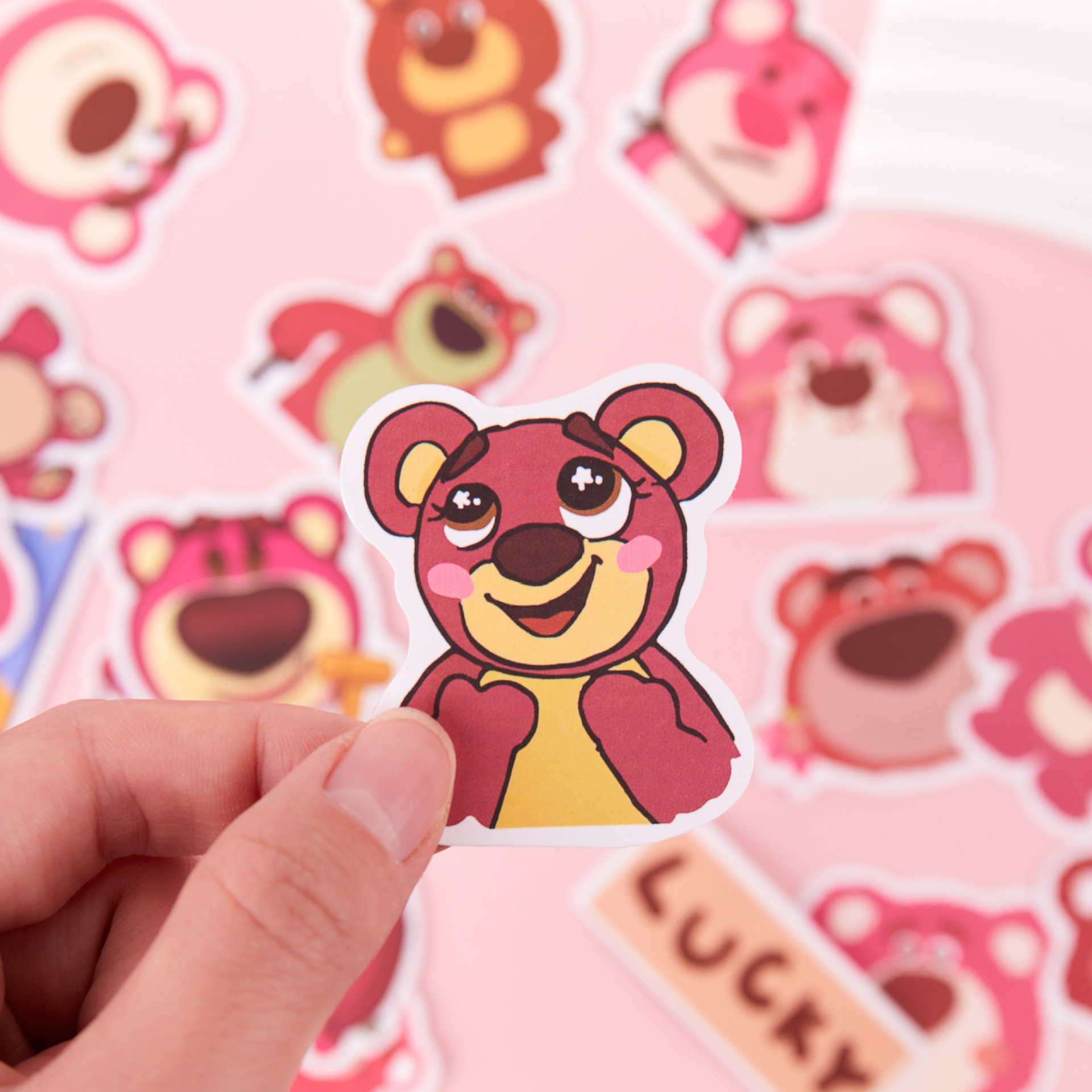 草莓熊贴纸50张可爱少女心自粘装饰手机壳贴纸水杯涂鸦贴画防水-阿里