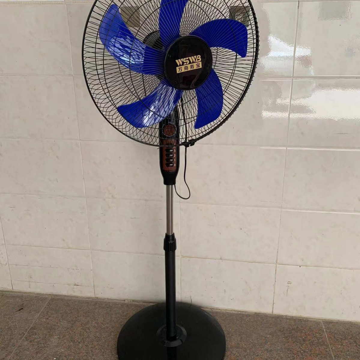 现货优惠18寸落地扇重地底家用室内落地式商用大强力摇头电风扇