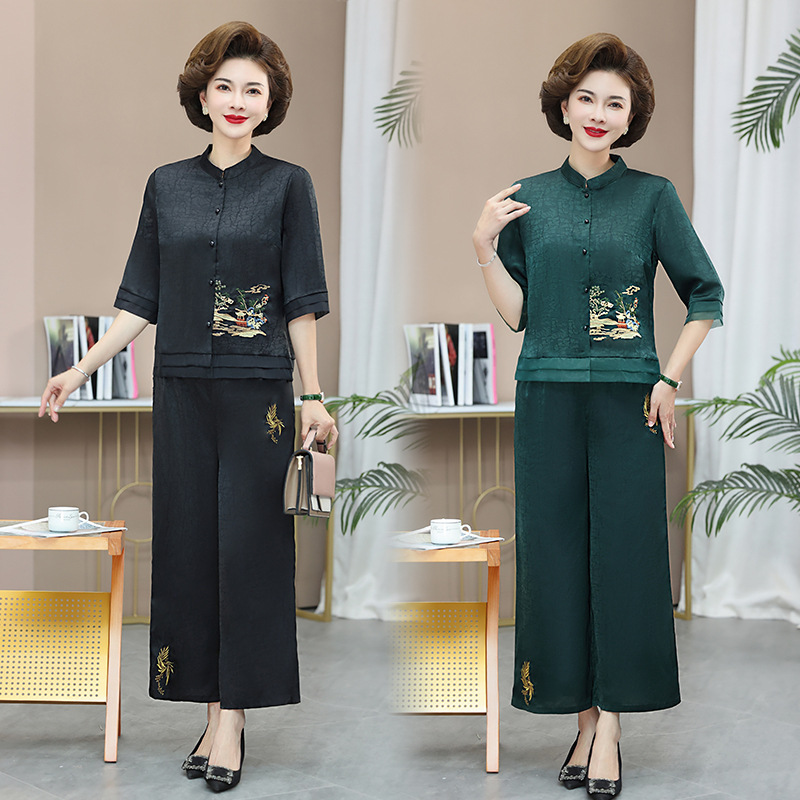 妈妈夏装套装2024新款七分袖两件套时尚中老年女装春夏洋气上衣服