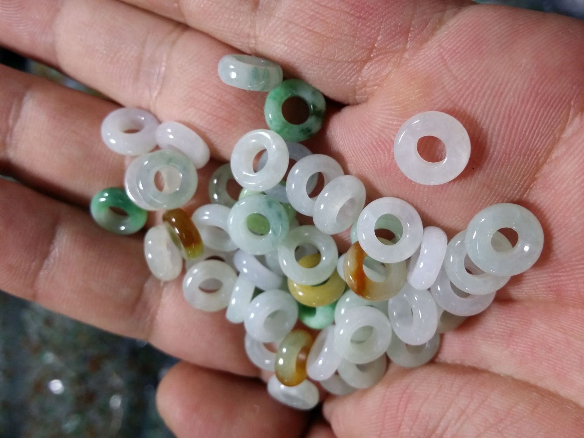 玉石挂饰玉环挂饰玉小圆环小雕刻diy配饰散件缅甸挂饰散珠-阿里巴巴