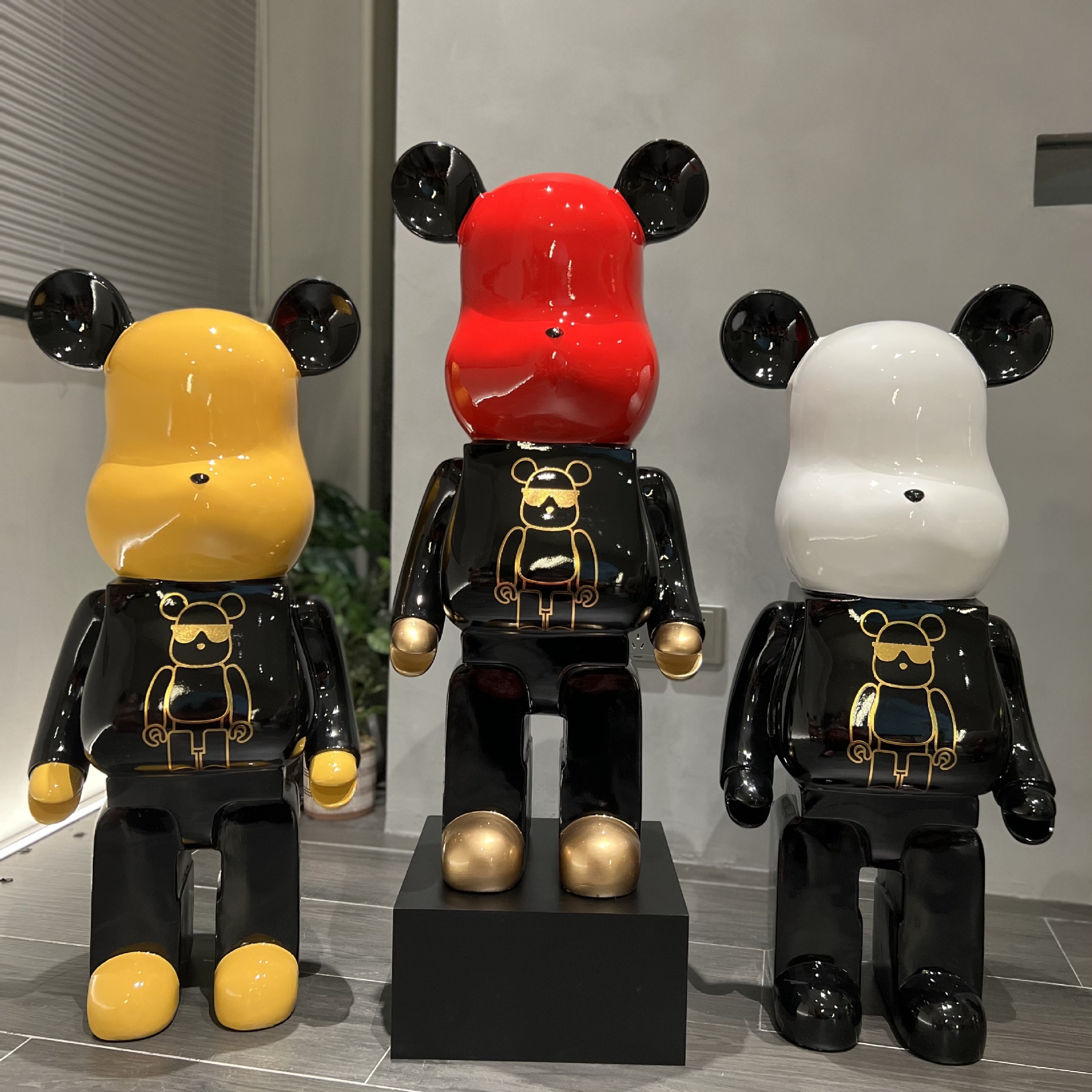 暴力熊存钱罐网红卡通积木熊储蓄罐创意家居装饰落地大摆件批发