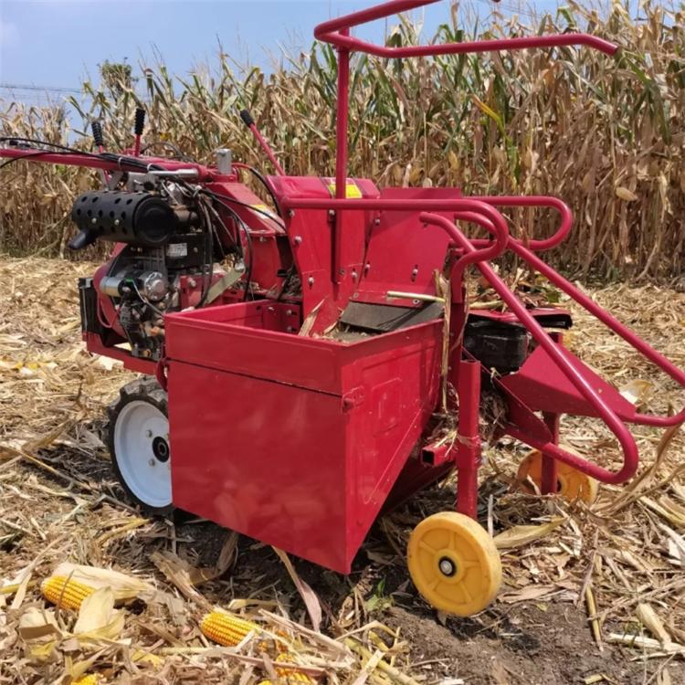 小型玉米收获机玉米摘穗收割机哪家好力康柴油自走掰棒机
