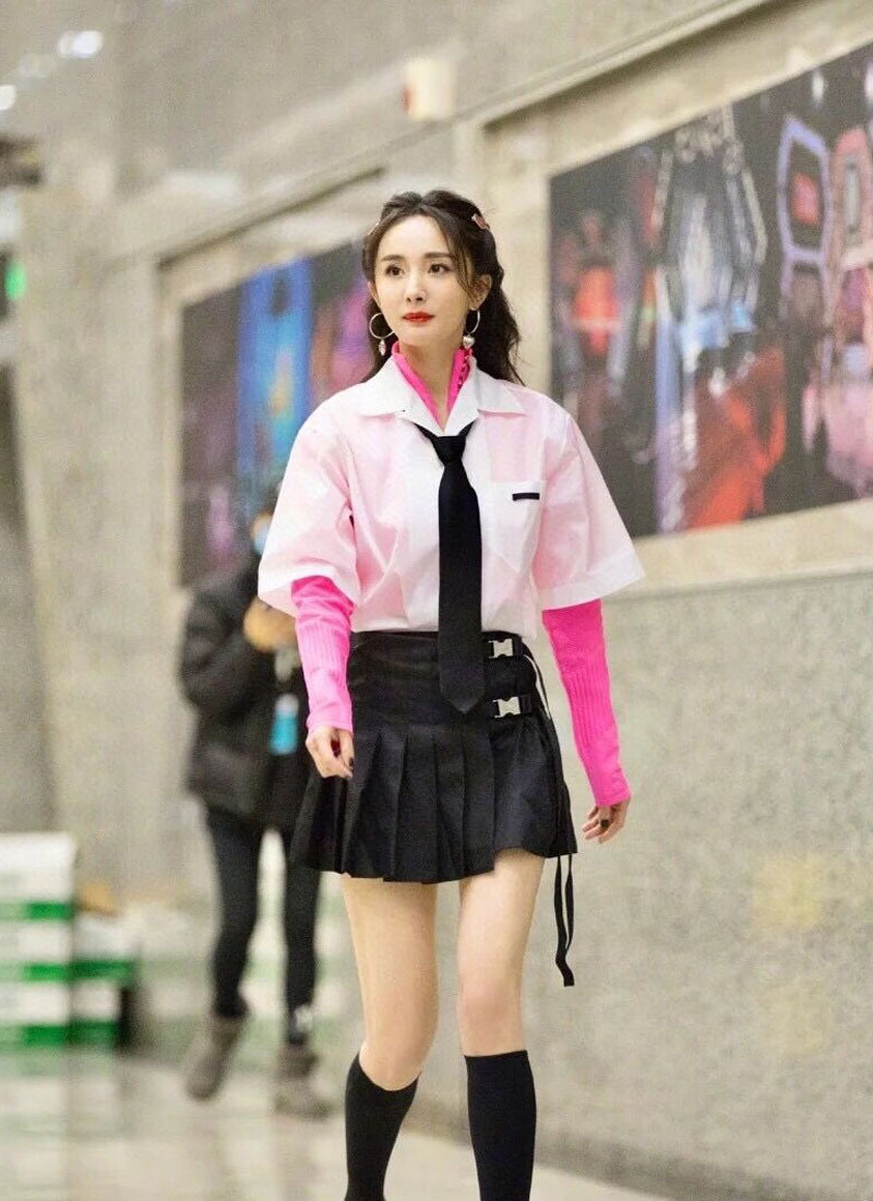 xl颜色黑色主面料产地是否进口否流行元素明星同款裙长短裙裙型百褶裙