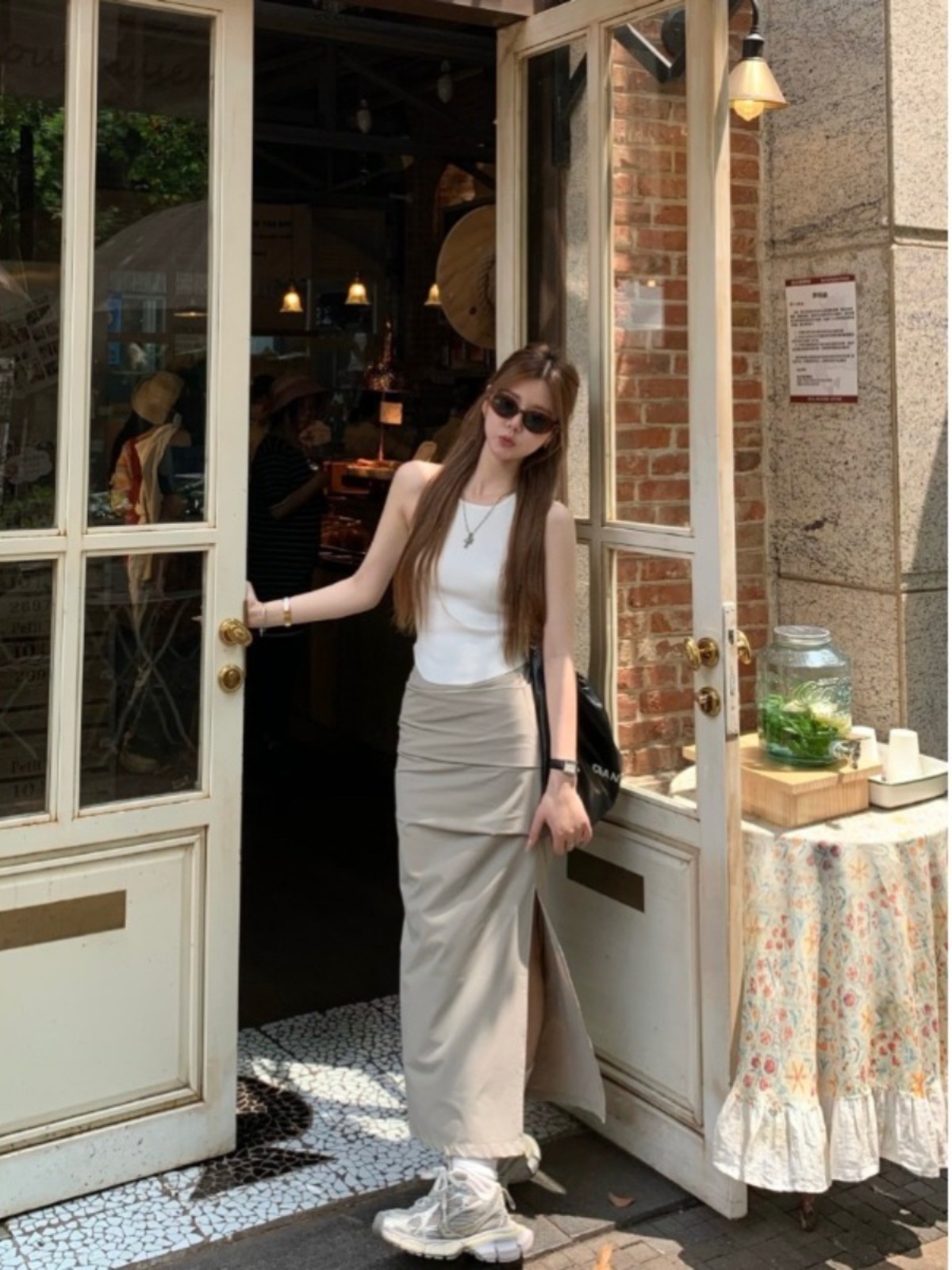 爆款设计感开叉半身裙女夏季2024新款高腰显瘦百搭包臀纯欲长裙子