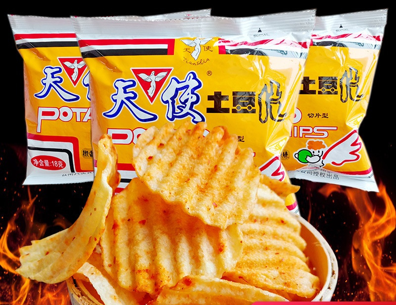 云南贵州特产天使土豆片18克麻辣土豆老包装薯片80后膨化美味零食