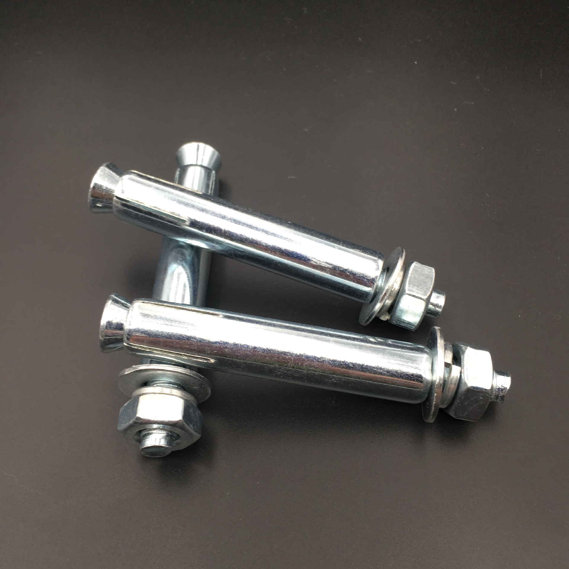 塑料胀栓厂家现货小黄鱼螺丝 国标装修用尼龙胀钉 4.