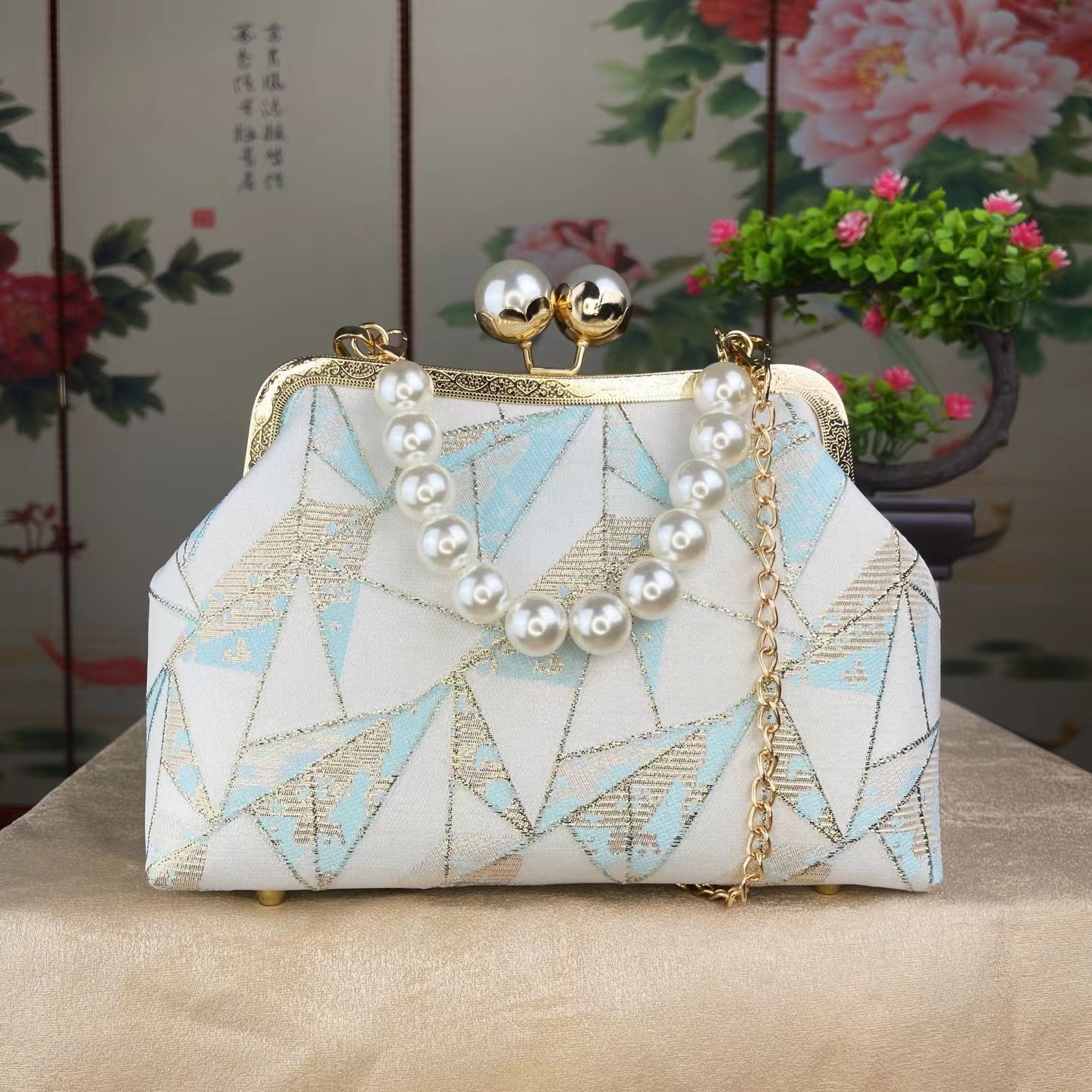 简约包夹口包小众跨境晚装手提包链条斜挎包单肩包直播包womenbag