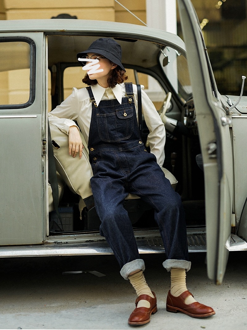 网红 复古经典款英伦口袋背带裤 杂志女孩闭眼入重磅砂洗牛仔