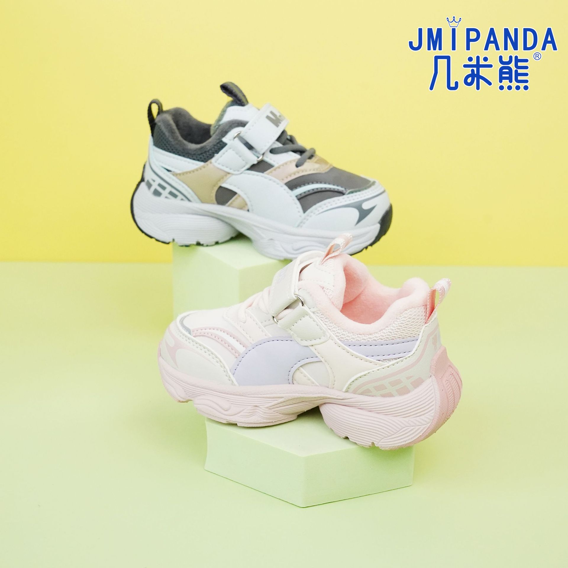 女童鞋秋冬季新款加绒儿童运动鞋轻便学生中大童二棉鞋老爹鞋