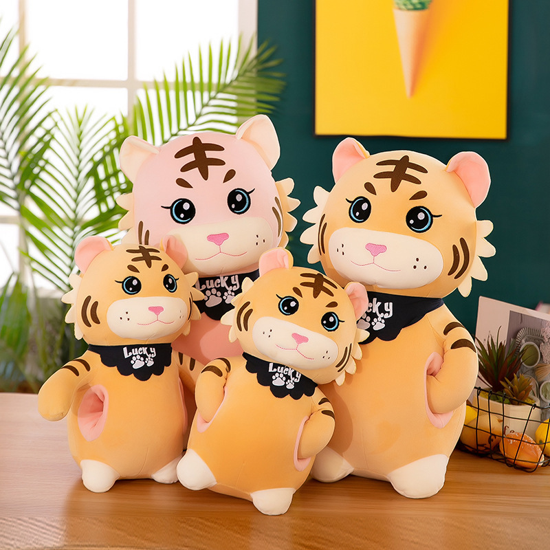 毛绒玩具老虎抱枕