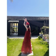 跨境新中式复古红色挂脖连衣裙女夏季设计感宽松A字裙大摆裙