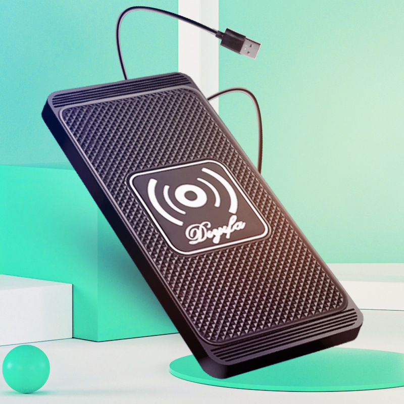 车载无线充电器底座手机快充c10w发射板通用qi防滑垫跨境专供